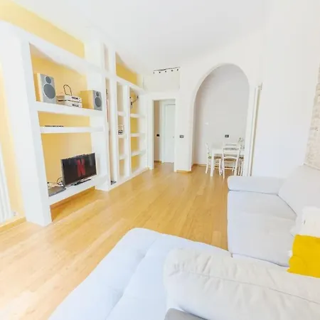 Parcheggio Gratuito Vicino Al Mare Con Giardino Privato E Comfort Esclusivi. Apartment